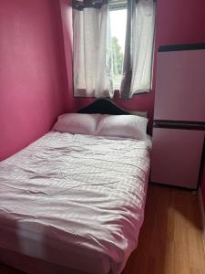 6 Guests - 3 Bedrooms - Close to London Center
