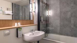 Hotels Campanile PRIME - Nimes Centre : photos des chambres