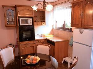 Maisons de vacances Charmant gite a Riquewihr avec jardin et parking prive - FR-1-744-45 : photos des chambres