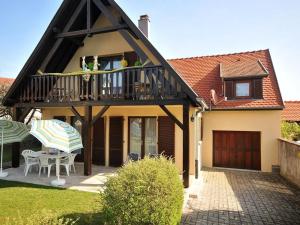 Maisons de vacances Charmant gite a Riquewihr avec jardin et parking prive - FR-1-744-45 : photos des chambres