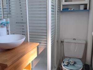 Maisonnette Vendéenne 4 Pers. avec Piscine Privée et Parking Privé - FR-1-476-240