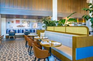 Inn at the Pier Pismo Beach, Curio Collection by Hilton