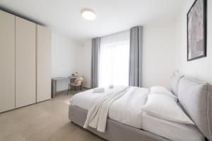 Luxury Apartment Valley Views B12