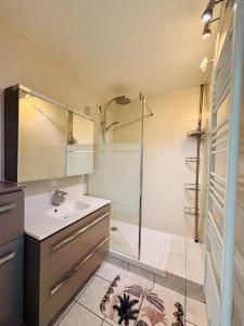 T3 lumineux, parking privé, calme, jolie vue