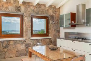 VILLA ALBA Esclusiva Villa con Piscina a Sfioro e Vista Mozzafiato sul Mare