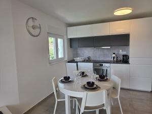 Apartment Monika Maslenica