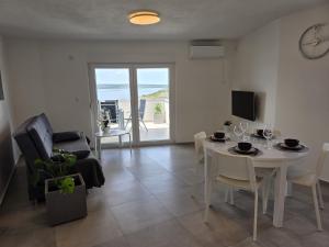 Apartment Monika Maslenica