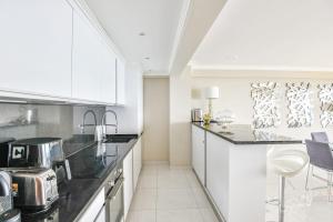 Appart belle vue mer et plage proche de Monaco