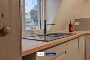 Spacestation Four 4 Bedroom Serviced Apartment By AltoLuxoExperience Short Lets & Serviced Accommodation With Free Wifi