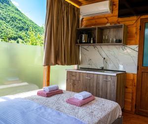 Arditis Cabin