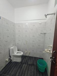 Non AC Room With Shared lounge