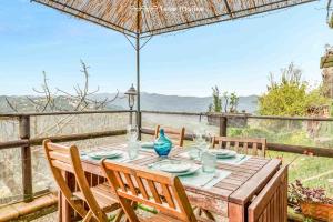 Laya Marina, Terre Marine