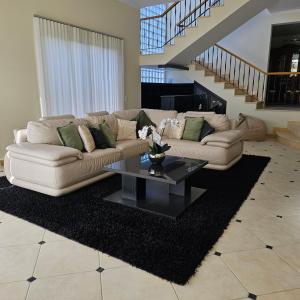 Jose & Idalina House