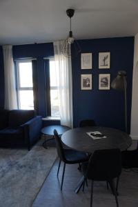 Modern apartment, 1km from city!