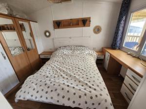 Chalets MOBILHOME camping LA FALAISE : photos des chambres