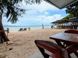 Dreamy beachfront bungalow