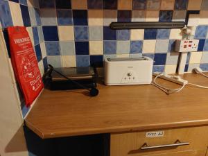 Linda 5BR House Of Basildon