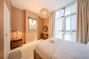 1BR Poolview Home - Sleeps 4 - 2WCs - Workstation