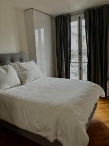 Golden Triangle Champs-Élysées