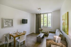 Hotels Comfort Aparthotel Lourdes Lorda : photos des chambres