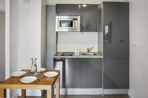 Hotels Comfort Aparthotel Lourdes Lorda : Studio Lits Jumeaux