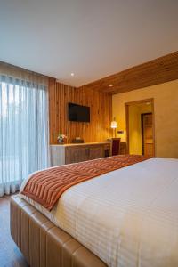 Stunning Hillside 3 BHK Gateway With Indoor Pool, Attic and Classy Interiors