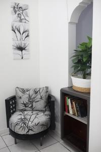 Vintage Solara Your Spacious, Central, Affordable Stay in Kingston