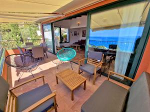 Excepcional Villa con vistas panarómacias al mar AV-81