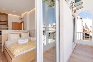 Sandora Breeze by Seareen