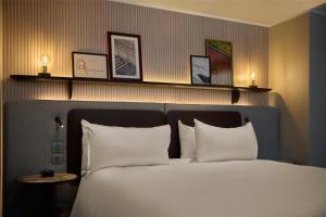 Junior Suite room in Hilton Milan
