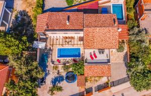 Villa Lona by Villas Guide