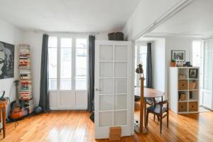 Appartement lumineux à Paris by Weekome