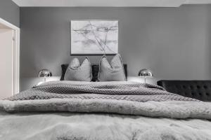 Cozy and Central Studio in Melbourne CBD at QV Market