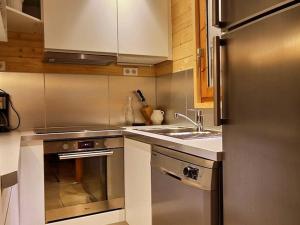 Chalet rénové pour 10 avec jacuzzi, cheminée et WiFi aux pieds des pistes - FR-1-455-155