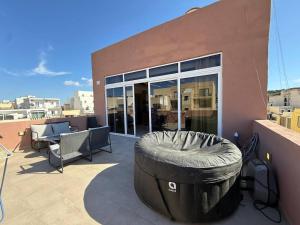 Central Penthouse Suite BBQ&Hot Tub 5Min Walk2Sea