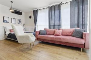 Stylowy apartament z balkonem i panoramą miasta