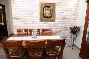 Urban Oasis - Walk Anywhere!