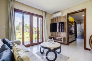 Casa com piscina a 5 minutos da Praia CMV004