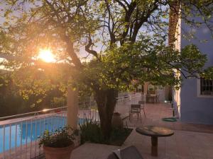 Villas LA MAISON BLEUE Piscine Grand Jardin - 4 CHh- 3 Sdb : photos des chambres