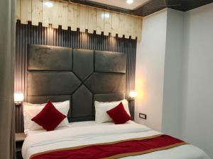 The Griffin Mall Road Nainital