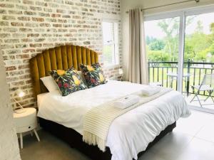 Pont de Val Riverside accommodation