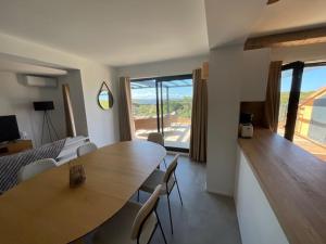Appartements Luxueux T4 de 100m2 avec roof top, piscine et plage : photos des chambres