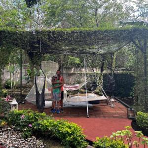 Nica Mango Tree Casa