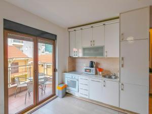 Seaside Nest Budva -Cozy Retreat 3 min from Beach