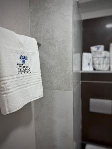 ApartHotel White Titanic