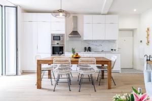 Sunlight Properties - Archibald - Nice Port area, 2 Bedrooms, stunning holiday rental apartment with balcony & parking