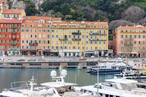 Sunlight Properties - Archibald - Nice Port area, 2 Bedrooms, stunning holiday rental apartment with balcony & parking