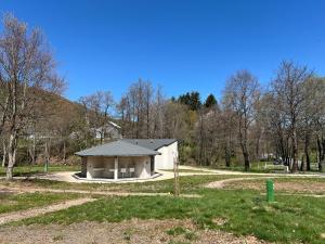 Campings Camping Onlycamp Les Monts du Cantal : photos des chambres