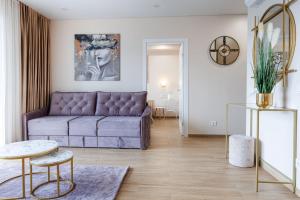 Modernus butas prie EŽERO