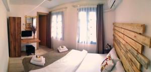 Gül Hanım Konağı